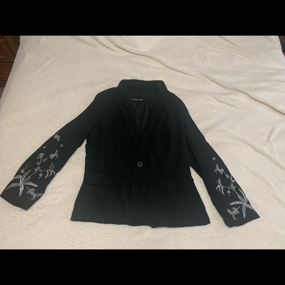 Black single button jacket business jacket with embroidered sleeves size medium